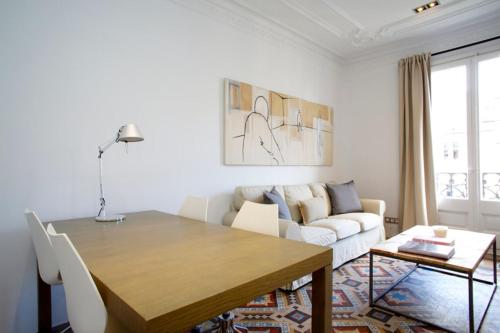 BarcelonaForRent The Claris Suites II