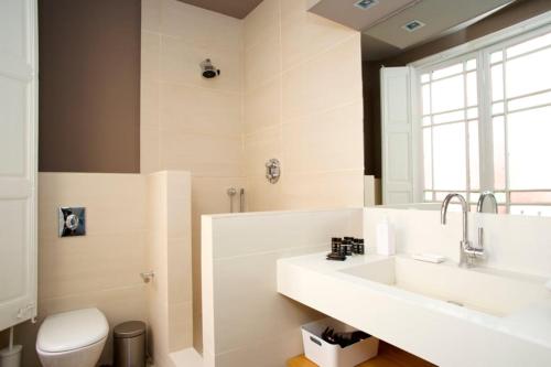 BarcelonaForRent The Claris Suites II