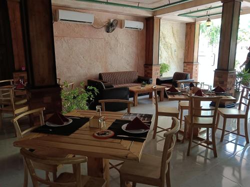Χώρος καθιστικού στο Oleesha Hotel - Negombo