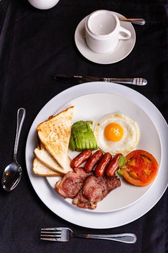 Đồ ăn tại/gần nhà khách