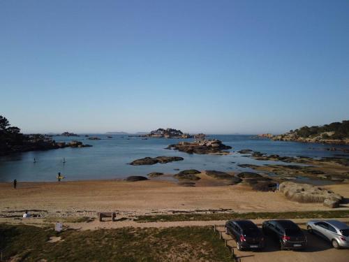 Villa avec Spa, WIFI sur la plage de Tourony à Trégastel - FR-1-368-383