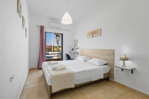 Seafront Apartment in Chania 6