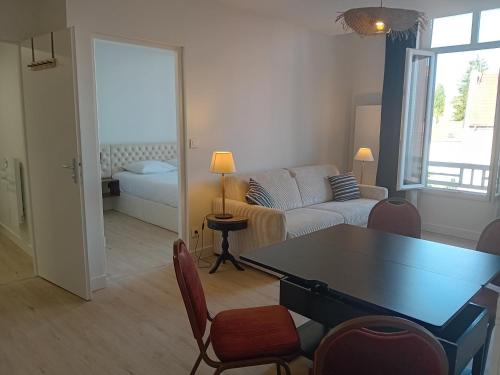 Gallery image of Vichy Sejour in Vichy