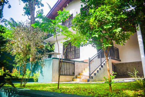 Taman di luar Fieldscape 9- 4BD Full Kitchen