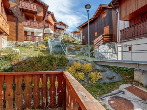 Chalet lumineux avec 4 chambres et parking à La Plagne