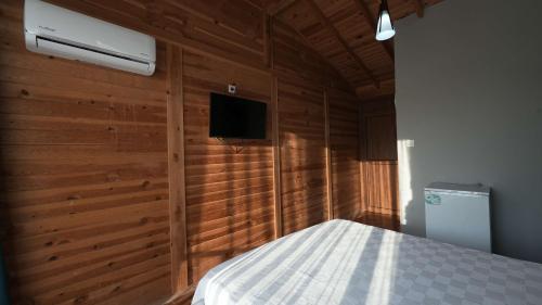 Katil atau katil-katil dalam bilik di Mut apart hotel