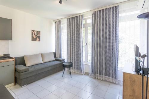 Beachfront Apartment with One Bedroom - Remy