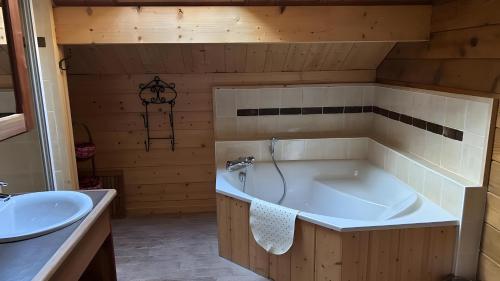 Bilik mandi di Chalet Le Hors Piste