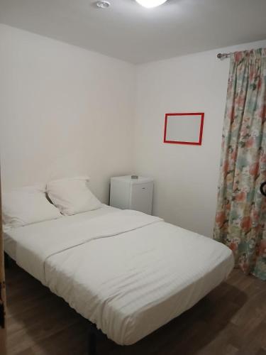 Chambre à 20 minutes de Paris TOUR EIFFEL, APPARTEMENT COMMUN