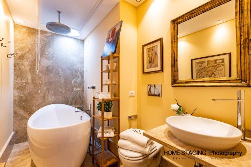 Ванная комната в Villa Airone Tegoni, Pool, Radicondoli