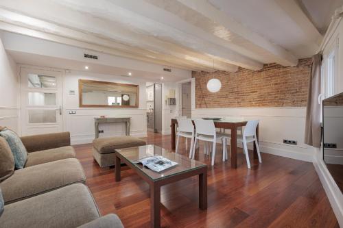 Enjoybcn Dali Apartments