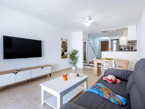 196 Parque Santiago 2, big terrace, pool side
