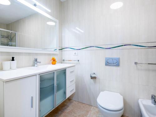 196 Parque Santiago 2, big terrace, pool side