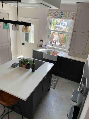 A lovely 2 bedded terrace house photo 13