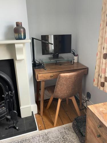A lovely 2 bedded terrace house photo 18