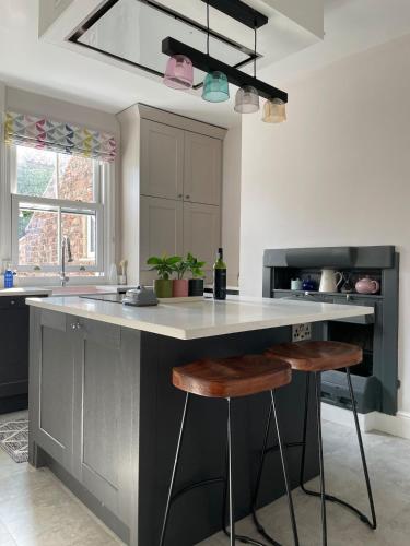A lovely 2 bedded terrace house photo 5
