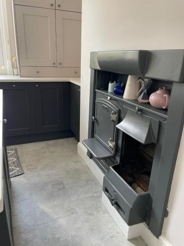 A lovely 2 bedded terrace house photo 15