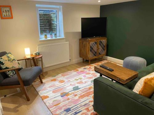 A lovely 2 bedded terrace house photo 6