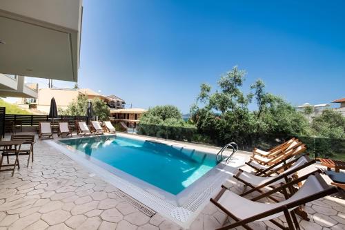 Πισίνα στο ή κοντά στο Melodia Lefkada Apartment 3