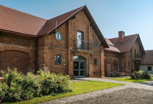 Dwór Kombornia - Folwark