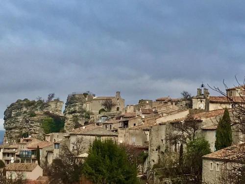 Φυσικό τοπίο κοντά σε αυτή η παραθεριστική κατοικία