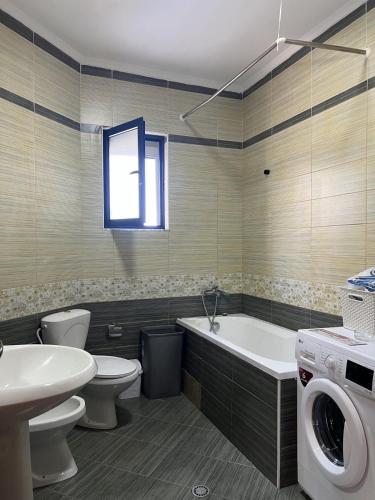 Kupatilo u objektu 3 Bedrooms Penthouse Golem