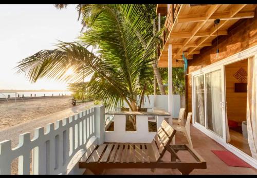 Un balcón o terraza en abigail get away home