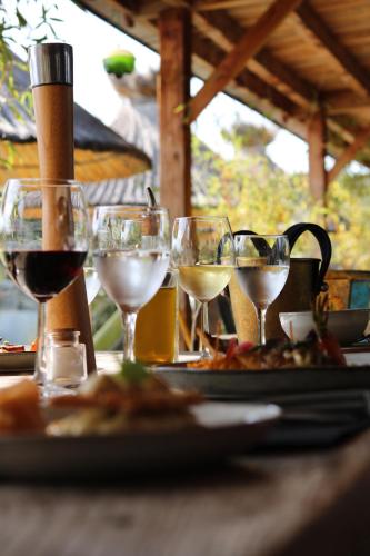Gallery image of Lodges en Provence - Ecogîtes & Restaurant insolites in Richerenches
