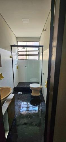 Φωτογραφία από το άλμπουμ του Apto 1º andar Centro 4 quartos com ar condicionado e estacionamento σε Montes Claros