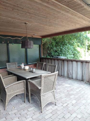 Φωτογραφία από το άλμπουμ του Op de West σε Geesteren