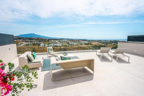 Mediterranean Vanian Views Penthouse photo 28