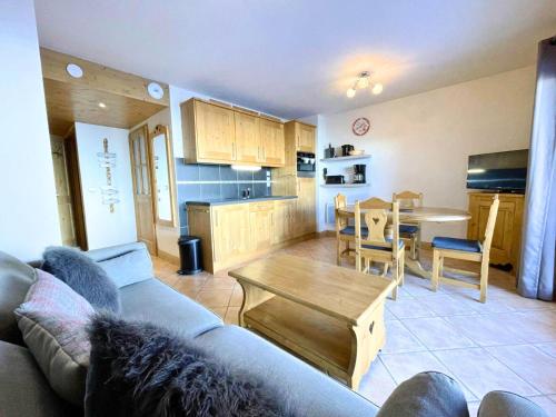 Chalet Adele - Appartement 4 personnes situé en bord de piste St Martin de Belleville MAE-5684