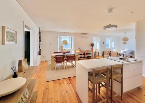 WHome Exclusive Stay in a Prime Location with River View