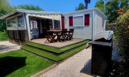 mobil-home grand confort spa camping hyères