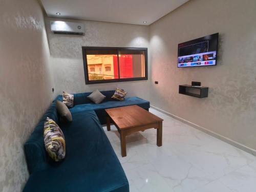 TV a/nebo společenská místnost v ubytování appartement luxueux khenifra 1