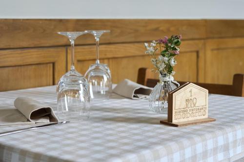Gambar di galeri bagi Albergo Moderno & Spa di Fuipiano Valle Imagna
