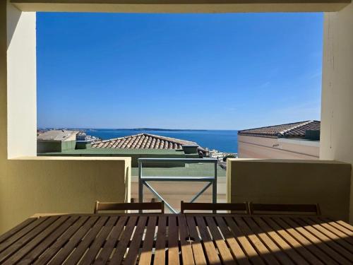 Ingres 158 - F3 vue mer Villa Francia