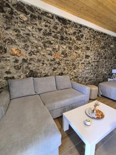 Gallery image of Kallisto Luxury Apartments in Qeparo