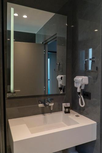 Un baño de Center Hotel