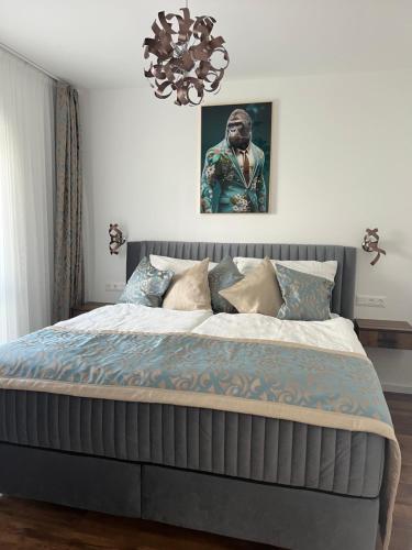 Un pat sau paturi într-o cameră la Villa Bauhaus Dream Deluxe F