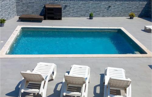 Gorgeous Home In Pula