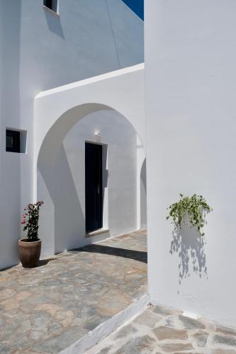 Cycladic Charm