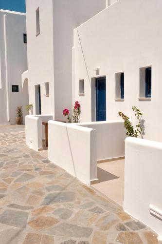 Cycladic Charm