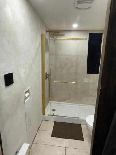 Bilik mandi di Le Refuge Tropical - Appartement au bord de l'eau