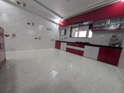 Dapur atau dapur kecil di Shaikh Farmhouse - 5BHK Private Pool Villa
