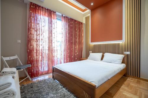Central Spot 2-Bedroom Apt by ΜΡS