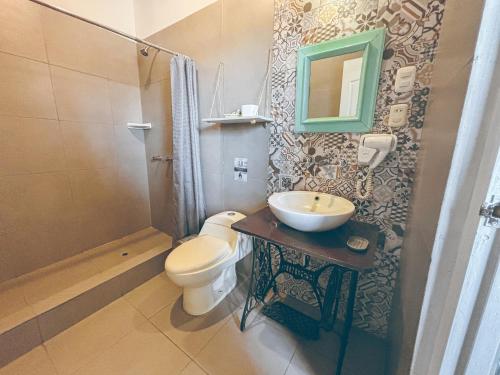 Un baño de Serenity Lodge