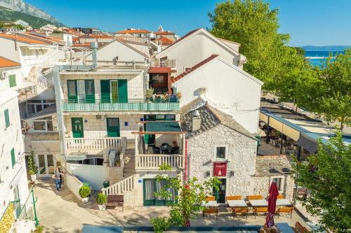 Apartments by the sea Baska Voda, Makarska - 12714