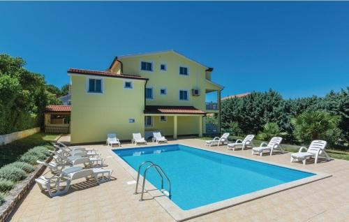 Family-friendly apartments with swimming pool Valkarin, Porec - 24238