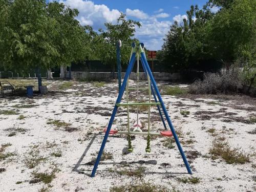 Sân chơi trẻ em tại Apartments with swimming pool Pakovo Selo, Zagora - 24486